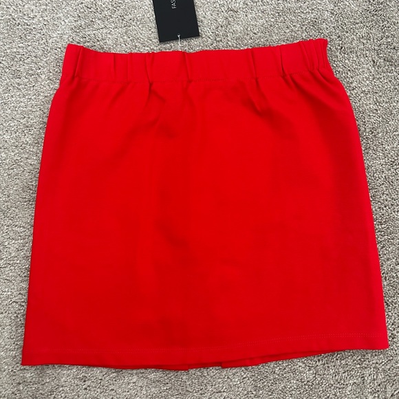 NEW Fashion Nova Small Mini Skirt - Picture 2 of 4